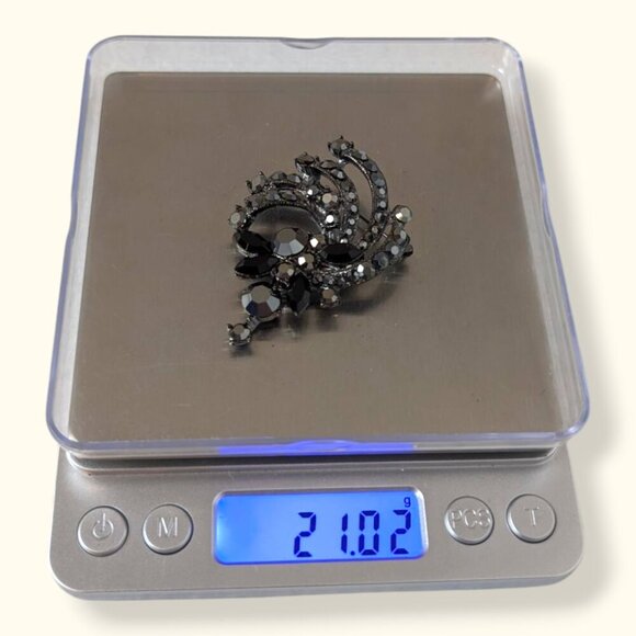 Vintage Black Glass & Marcasite Brooch - Picture 7 of 7